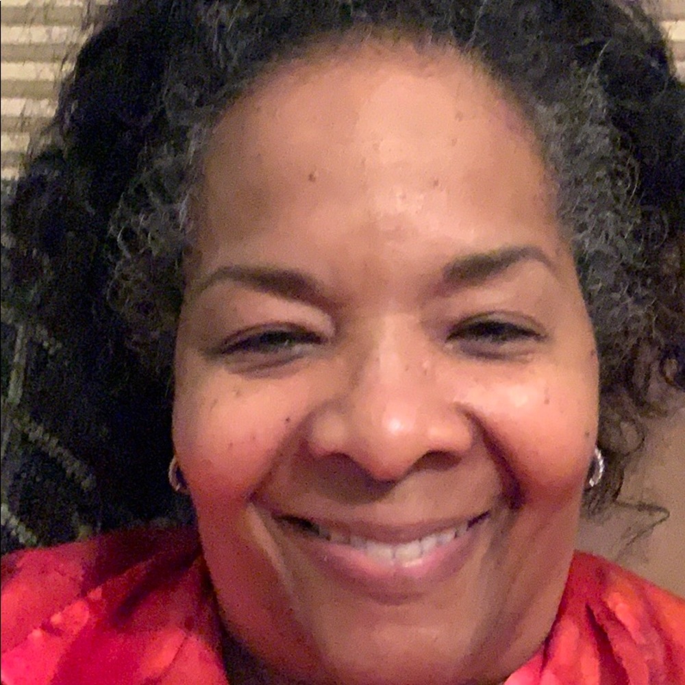 Meet your Posher, Denise